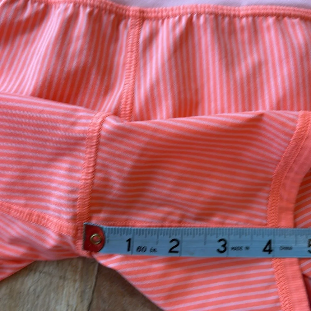 Lululemon Women's Striped Shorts size 4 - Picture 9 of 9